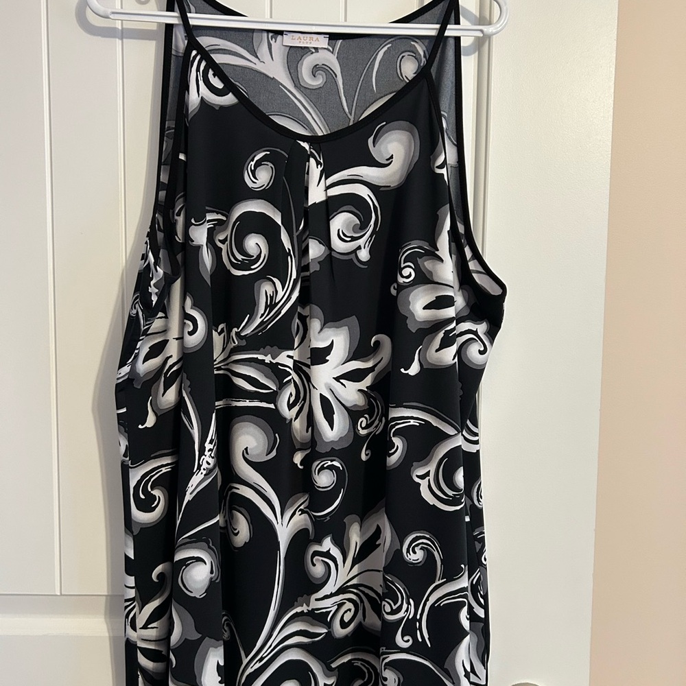 Elegant Black and White Floral Women's Tunic
